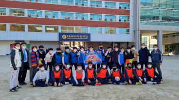 3�г� �౸ �� �Ǳ� �б޴��� ����� ÷���̹���