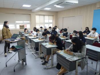 1�г� ��JOB�� ����ü�� ��� ÷���̹���